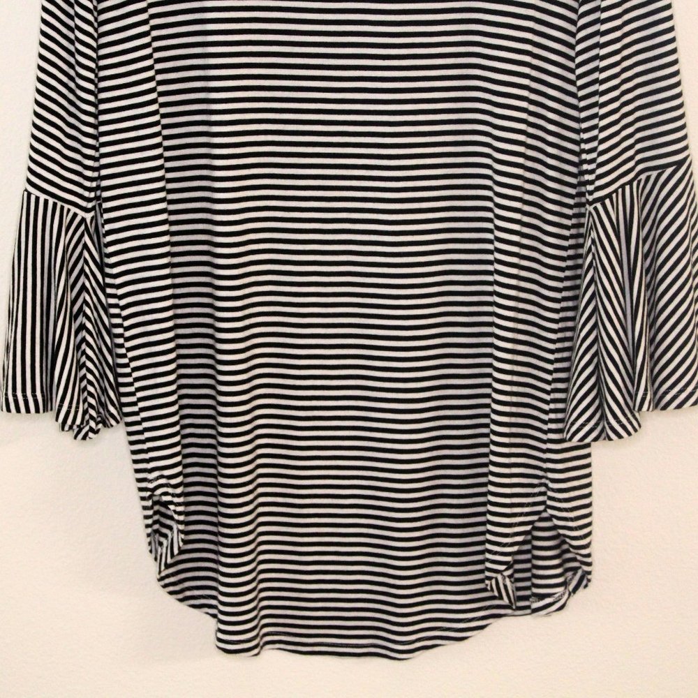 KEREN Hart Bell Sleeve Tunic Size M - Picture 11 of 15
